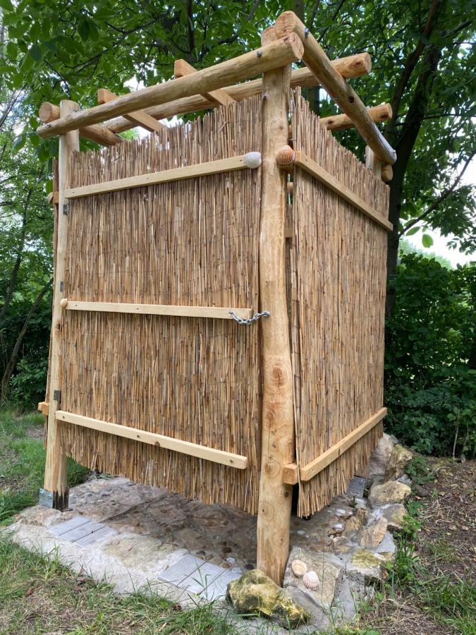 Cozy Wood Hut On The Farm Villa Trebivlice Bagian luar foto